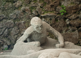 Mt Versuvius.png